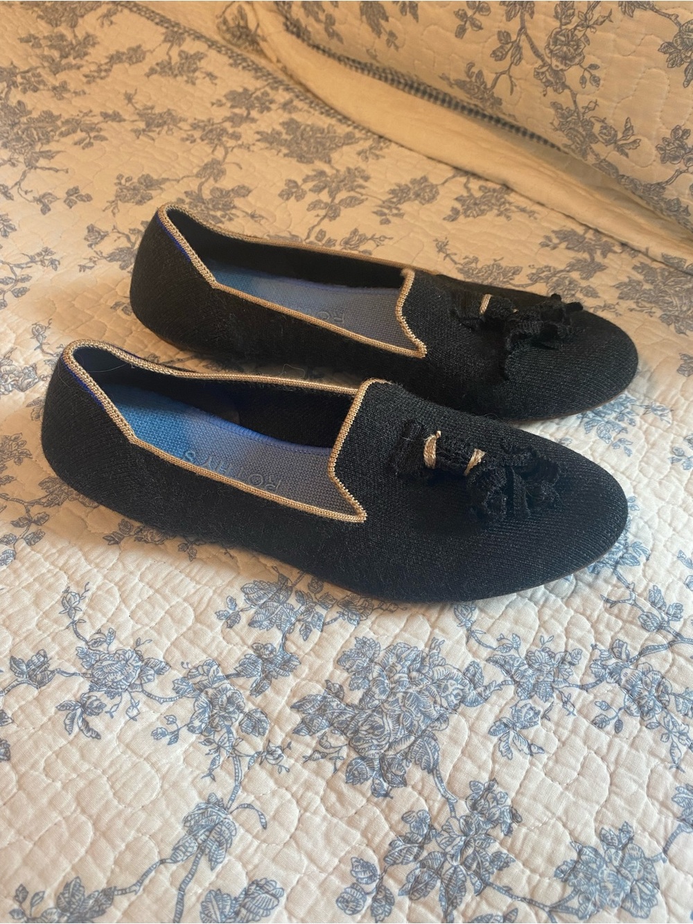 Rothy’s The Merino Tassel Loafer Black Diamond Gold Size 7.5